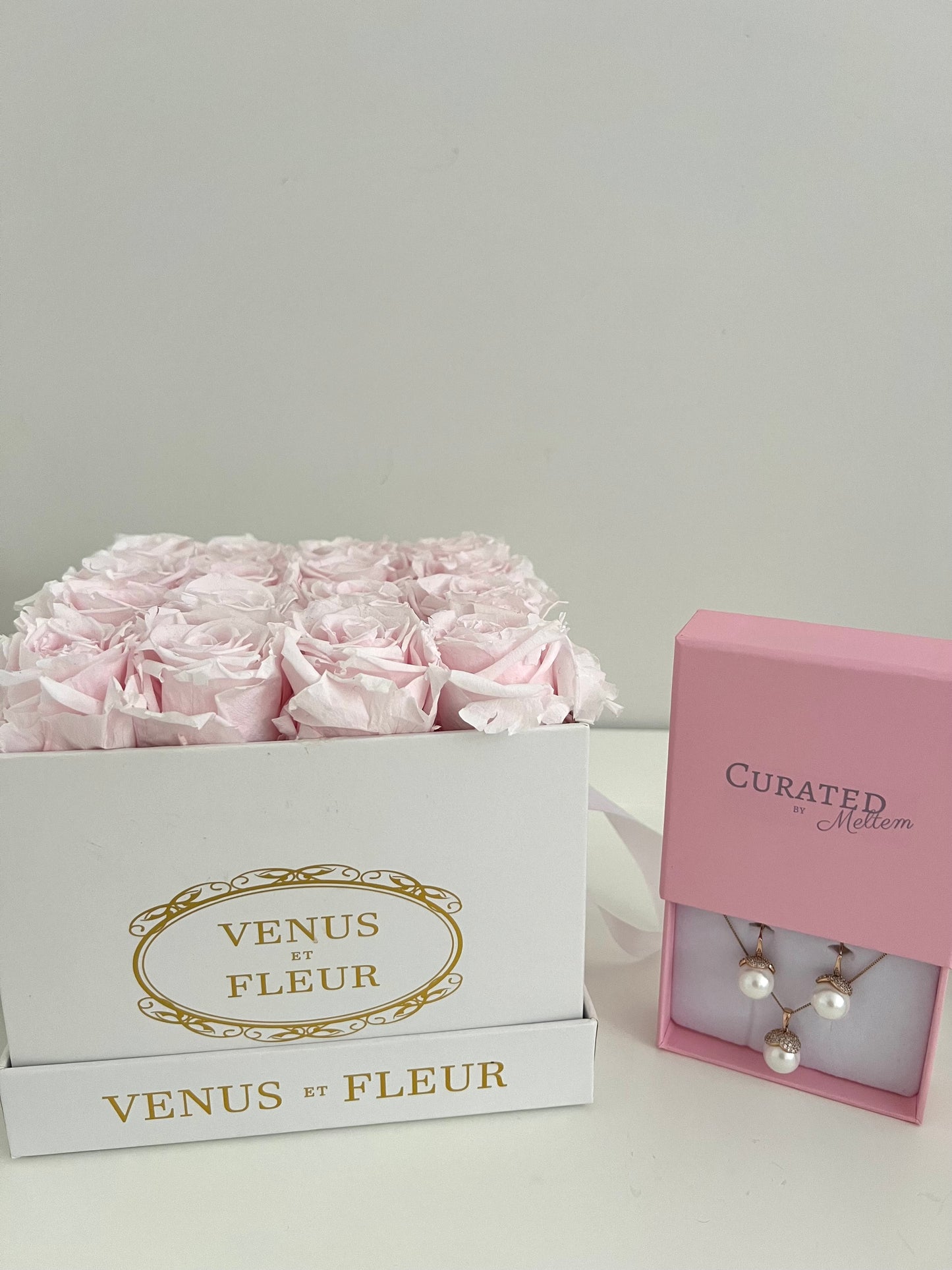 Fresh Water Pearl Earrings & Necklace Set