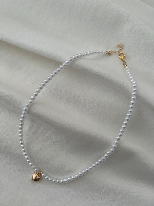 Heart Pendant Pearl Choker Necklace