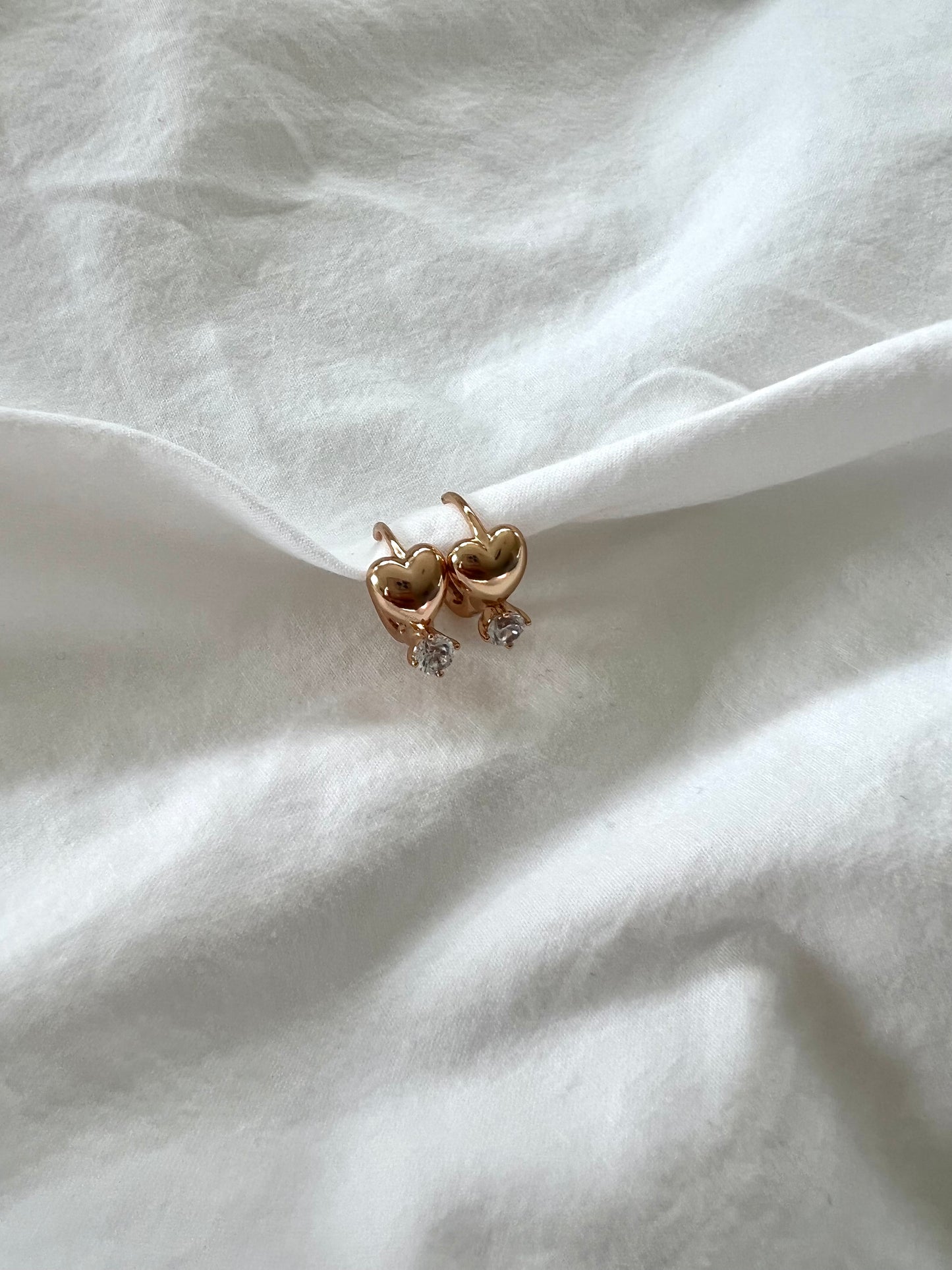 Amelia Single Stone Heart Earrings