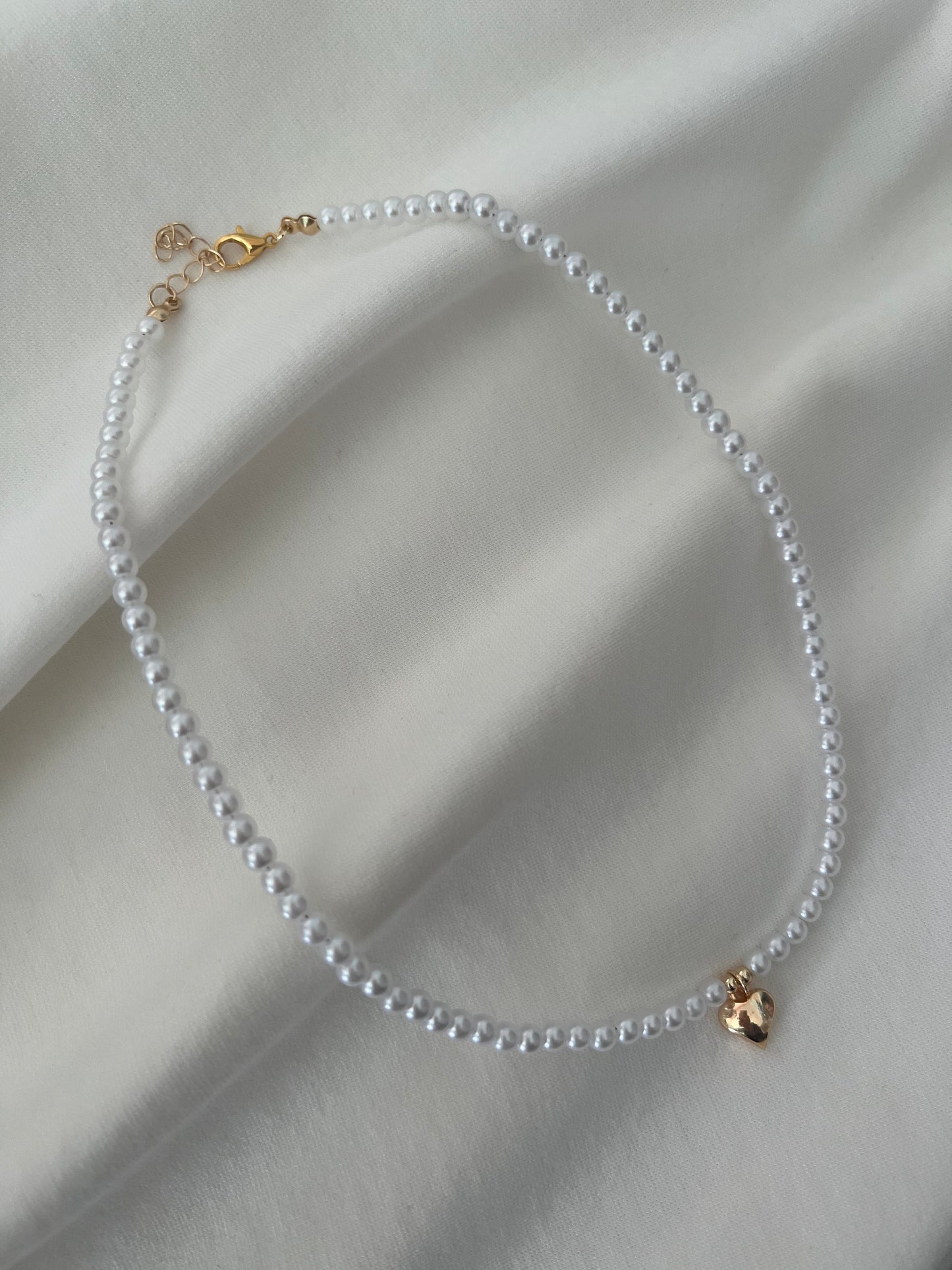 Heart Pendant Pearl Choker Necklace